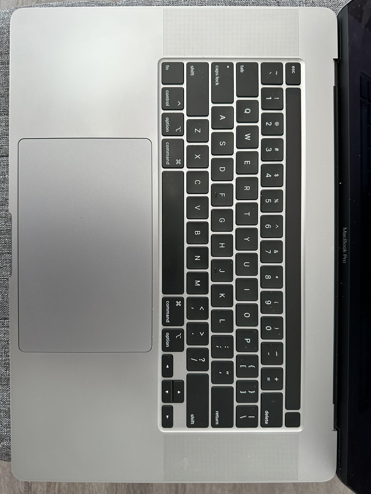 Apple MacBook Pro 16” (2019) Intel Core I9 - photo 3