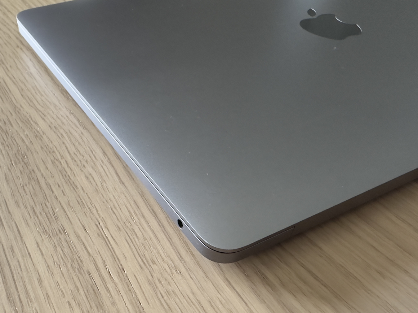 MacBook Pro 13-inch, 2017, Two Thunderbolt 3 Ports - photo 5