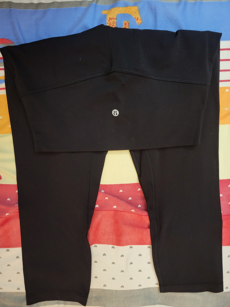 Lululemon yoga pants