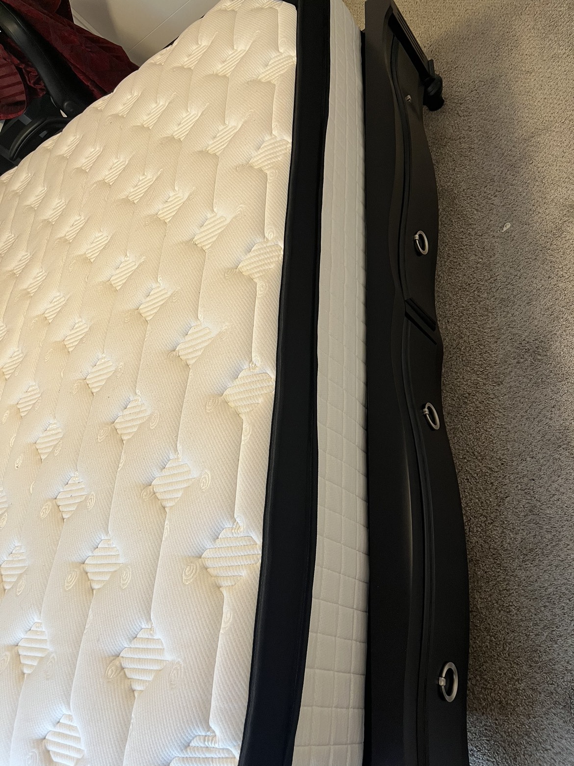 King Size bed with 1 side table and mattress - photo 4