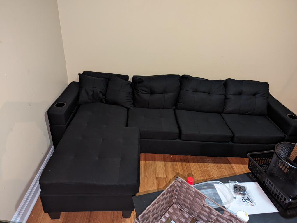 new condition L-Shaped couch thumbnail
