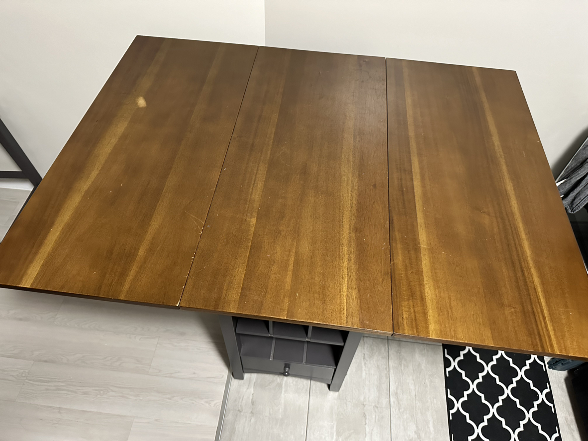 Kitchen Island and Chairs - photo 3