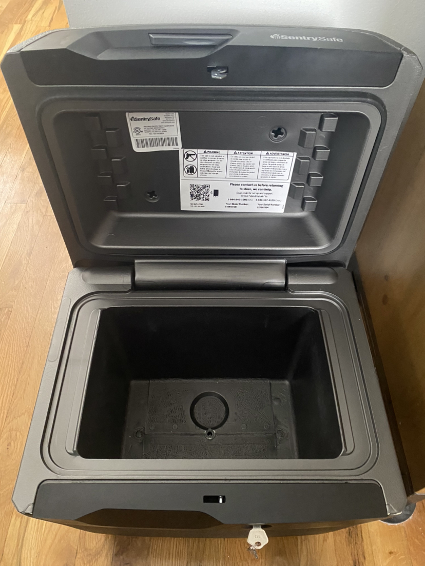Sentry Safe - Waterproof Fire-Resistant - photo 2