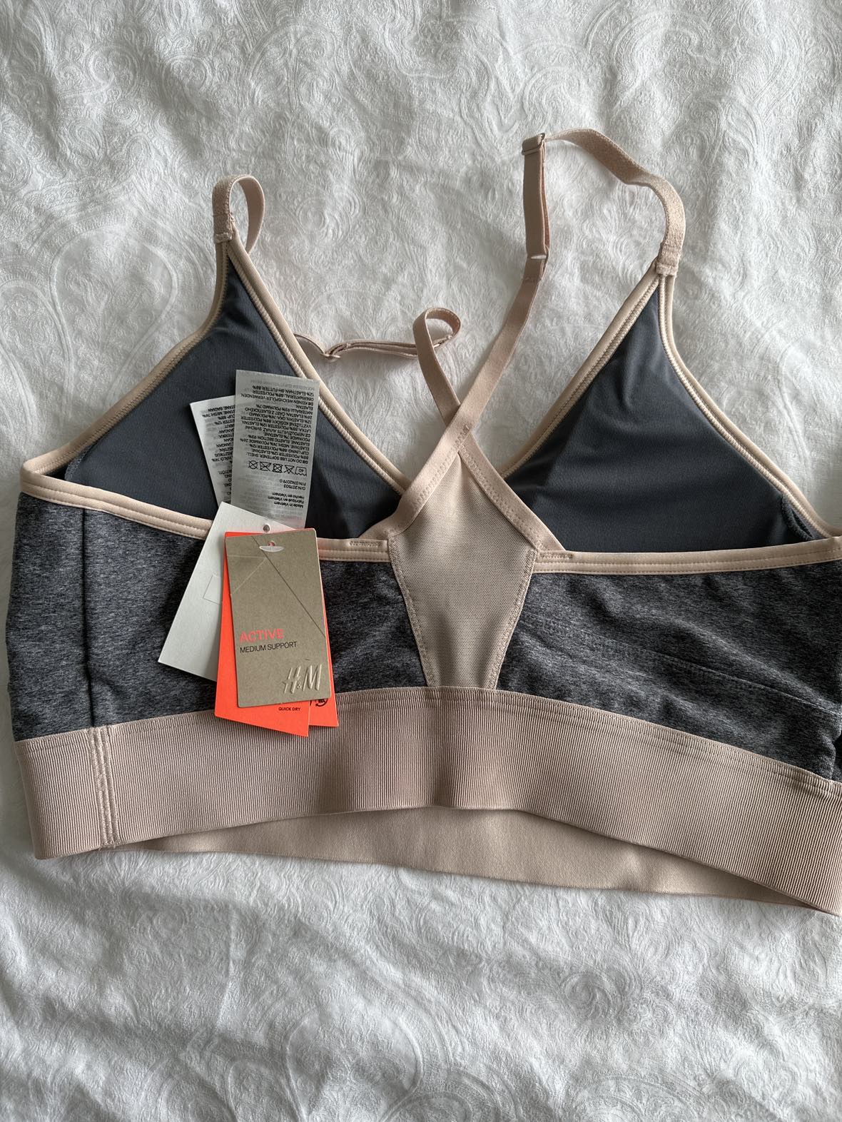 2 brand new h&m sports bras with tags - photo 4