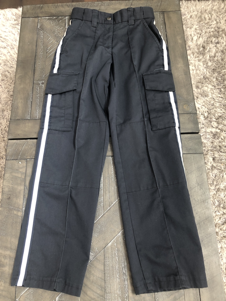 Women’s size 6 EMS/paramedic pants from Mark’s