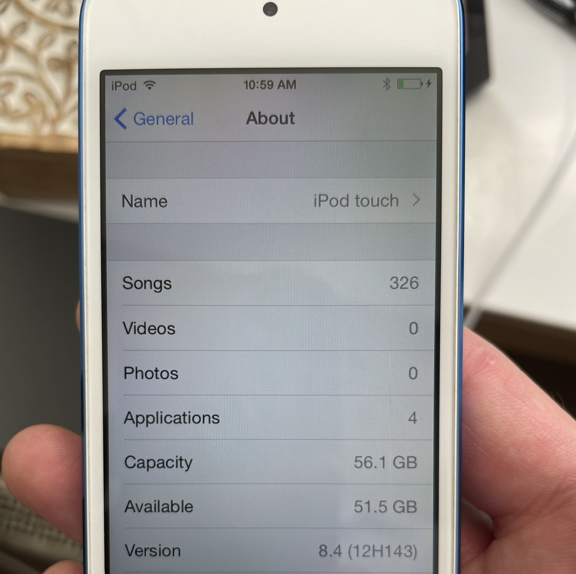 iPod 8 - like new image indicator(4)