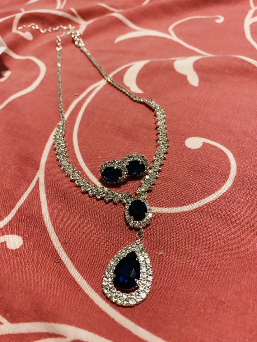 Navi blue Pearl earrings and necklace