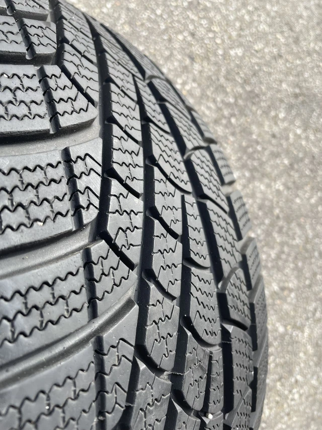 Mint Condition 4x Pirelli Snow Tires 245/35/R19 image indicator(2)