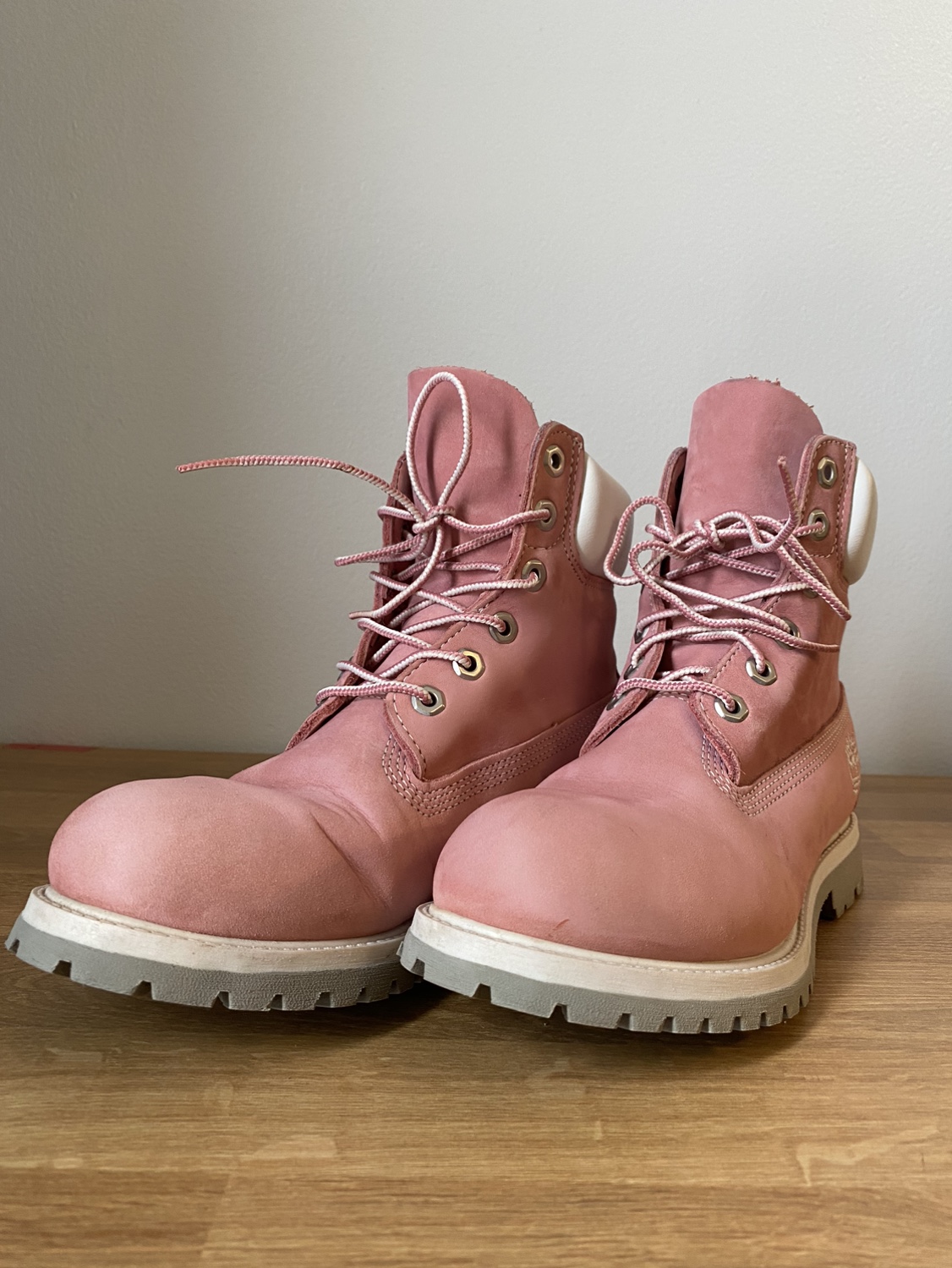 Pink Timberland Boots thumbnail