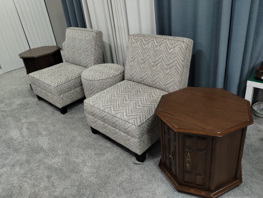 end tables/ coffee tables