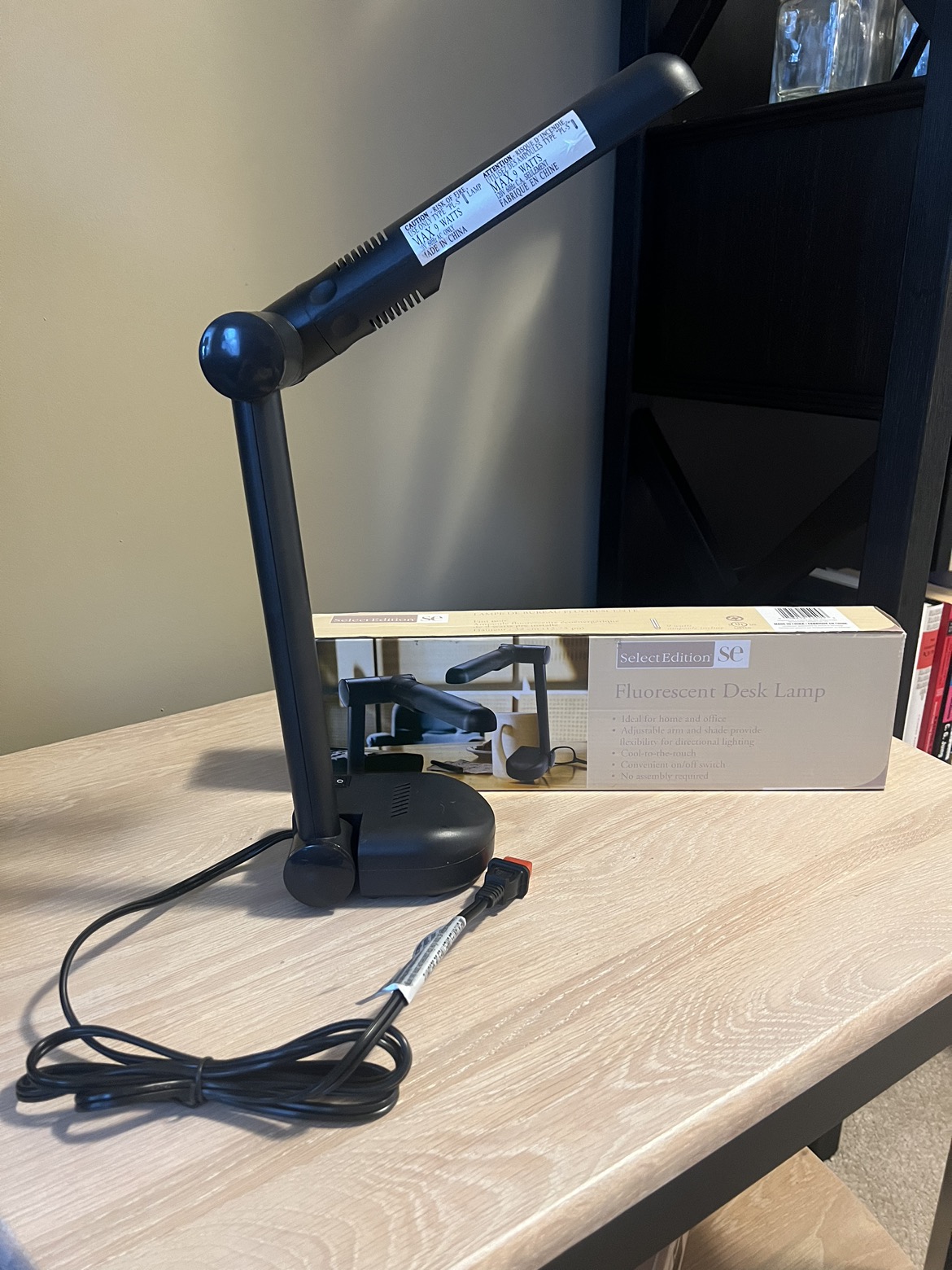 Fluorescent Desk Lamp
