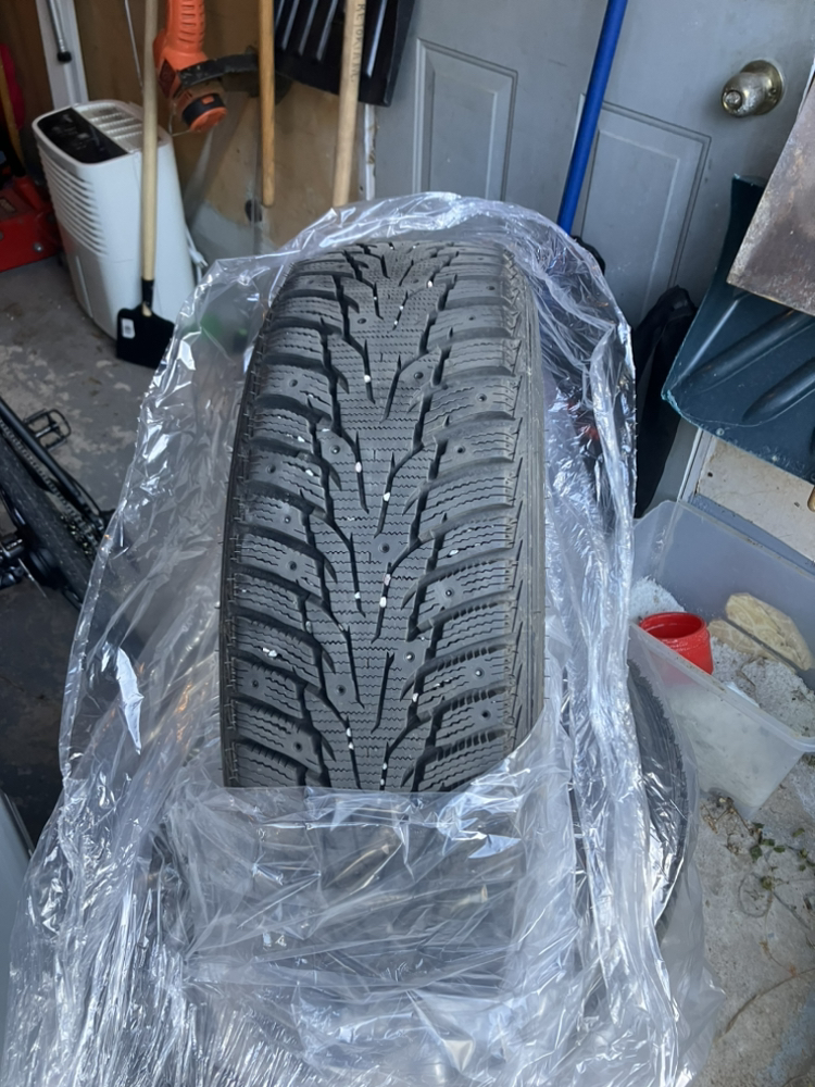 Nexen winter tires 195 65 15 used in good condition - photo 2