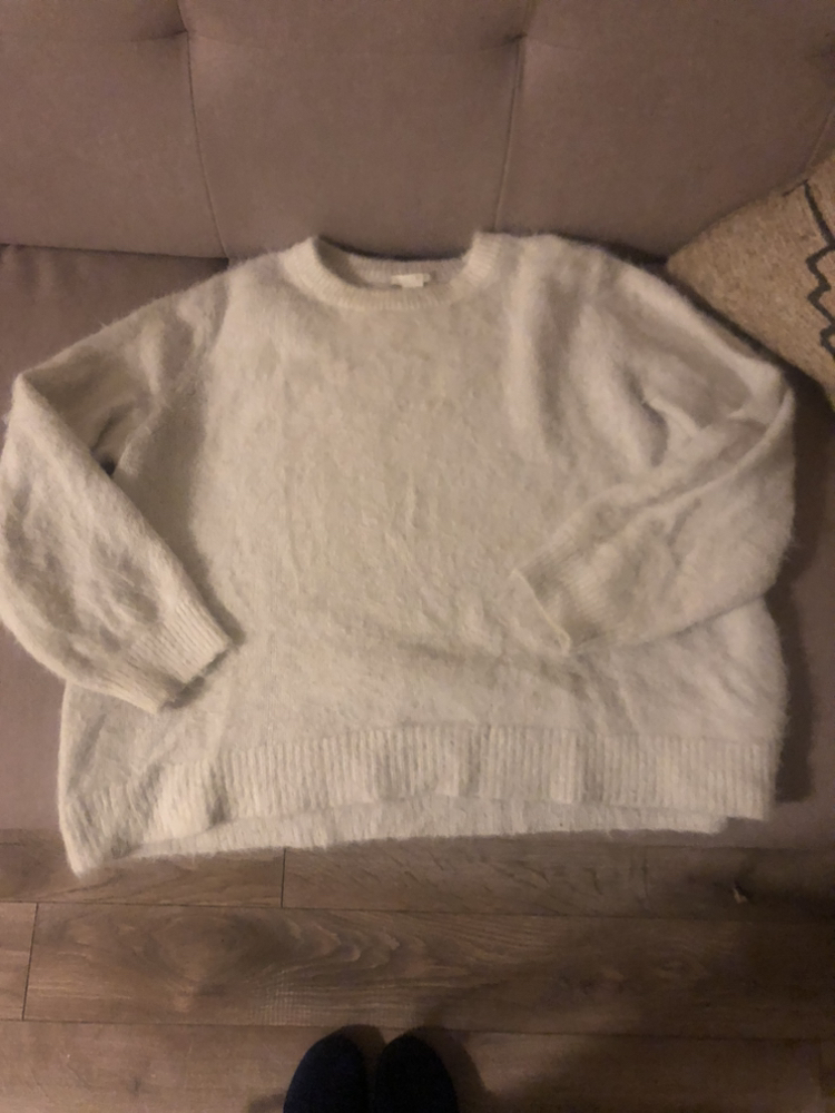 H&M sweater thumbnail