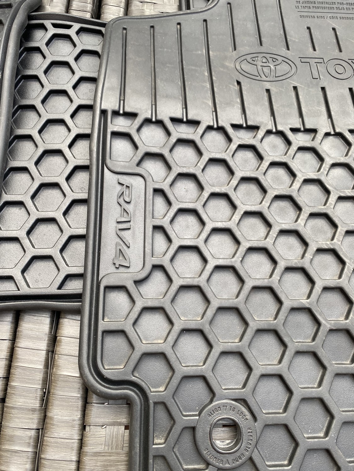 Toyota Rav4 Winter Mats thumbnail