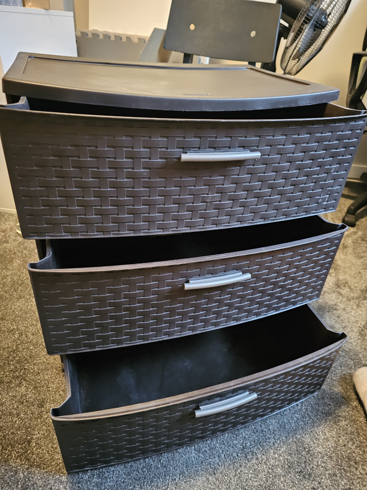 Plastic Drawers Set