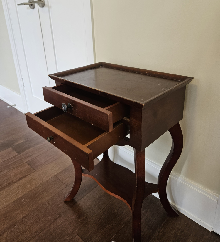 side table - photo 3