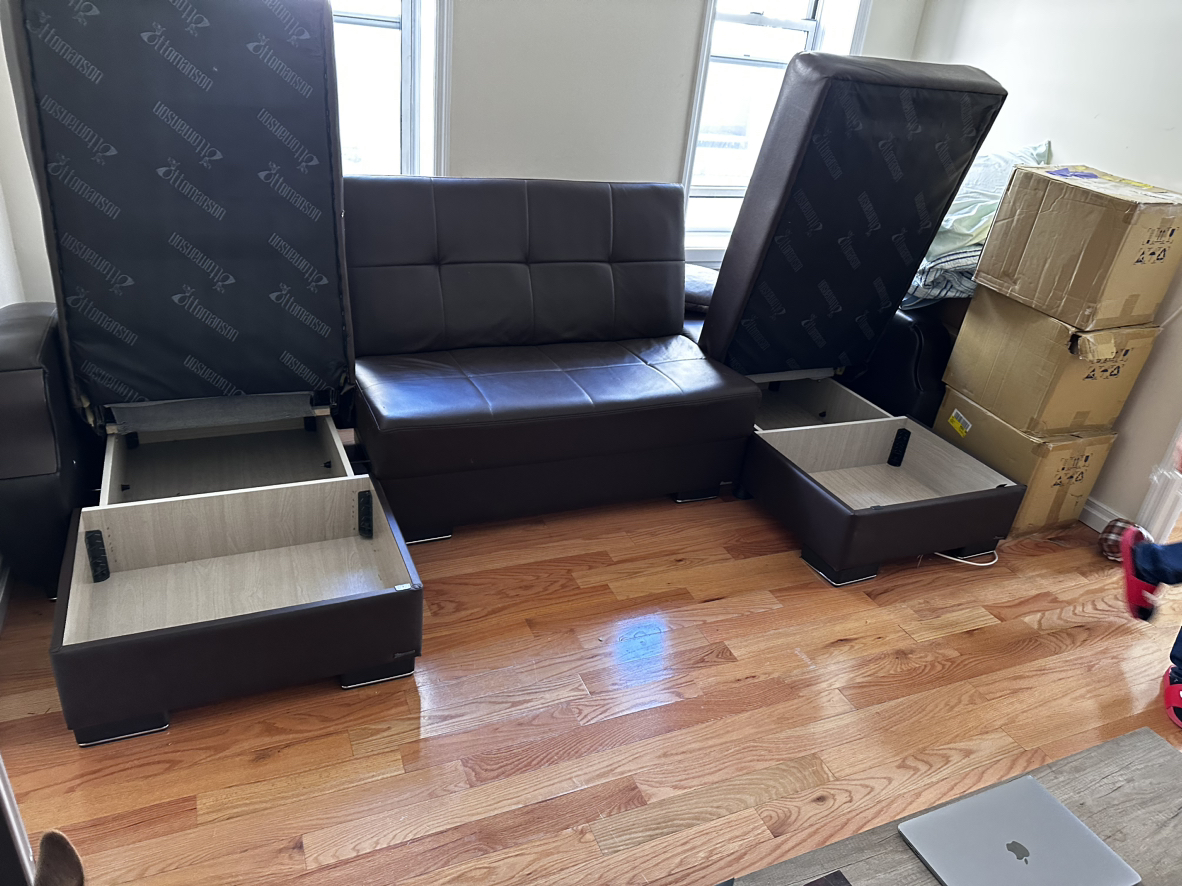 Couch - used like new - photo 4