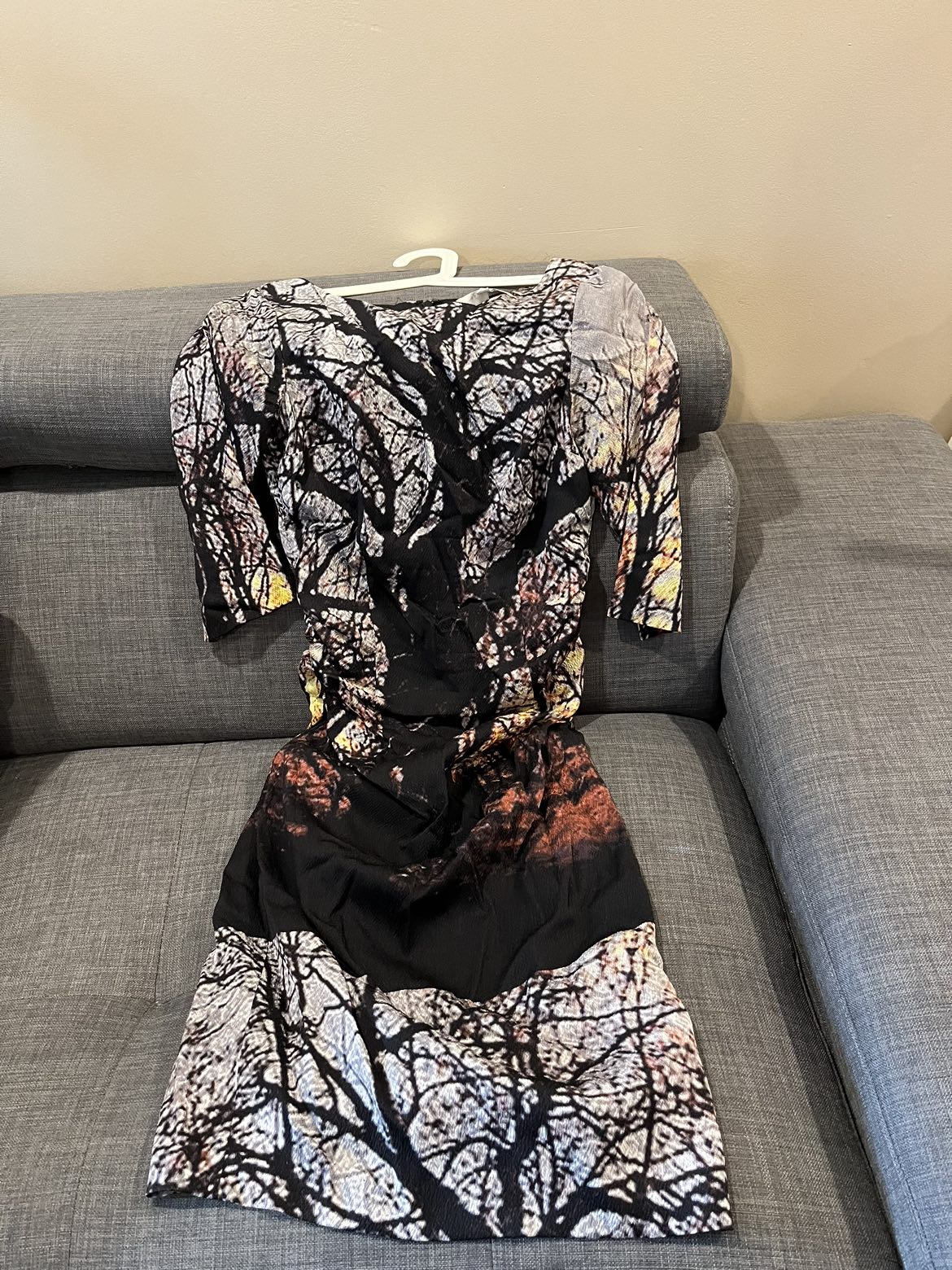 Gorgeous Unique Dress thumbnail