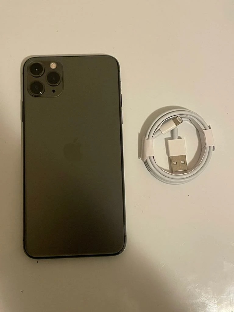 iPhone 11 Pro Max mint condition