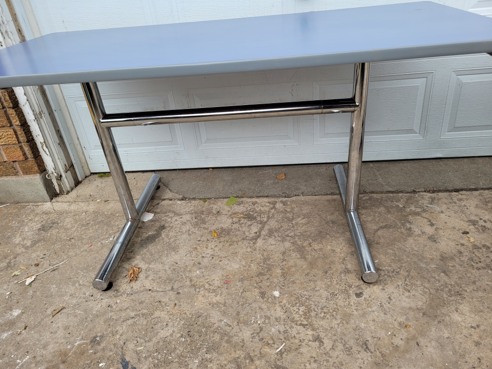 tables - photo 3