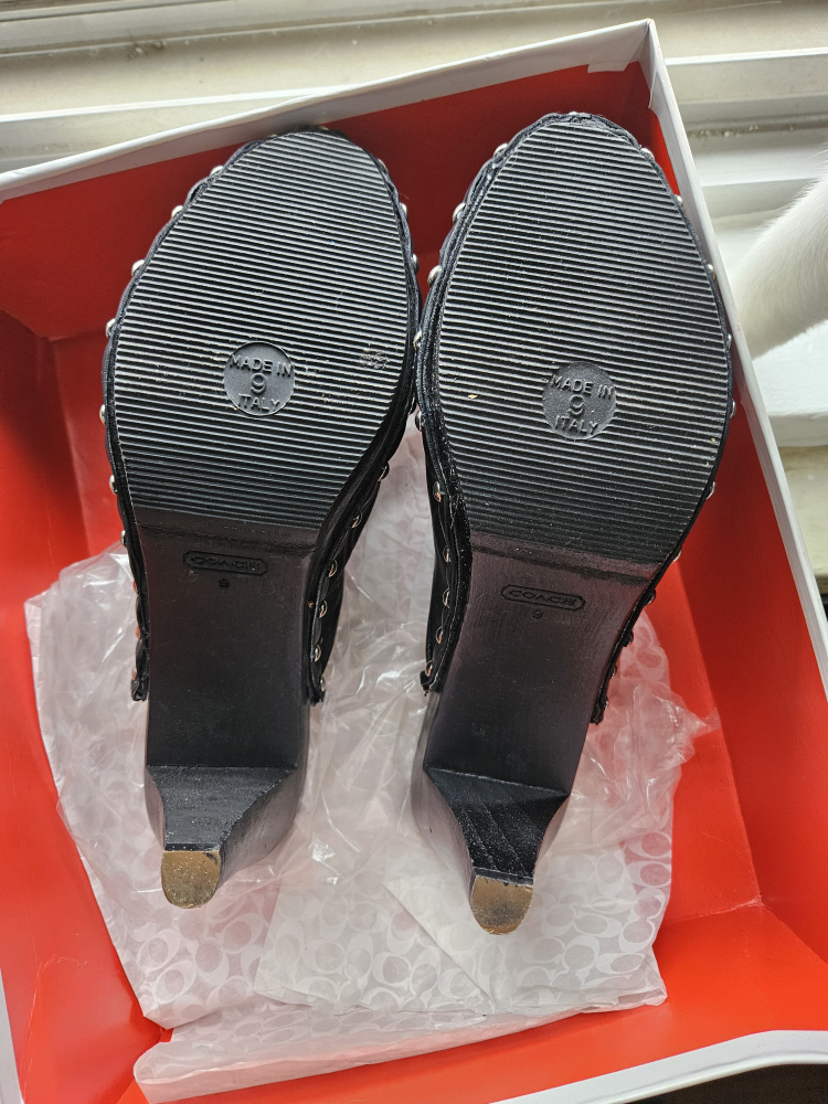 COACH BLACK clog heels. image indicator(5)