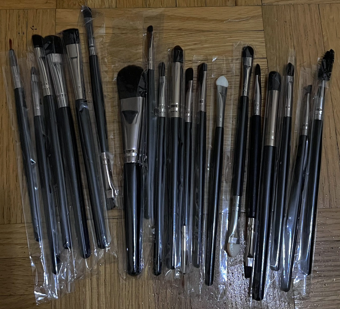 Makeup Brushes/Tools (BRAND NEW) - photo 2