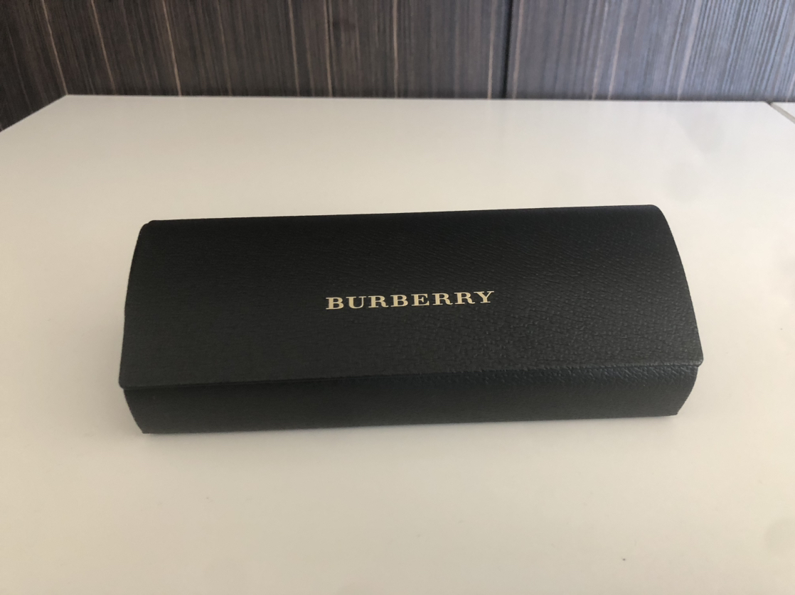 Brand New Burberry Sunglass image indicator(3)