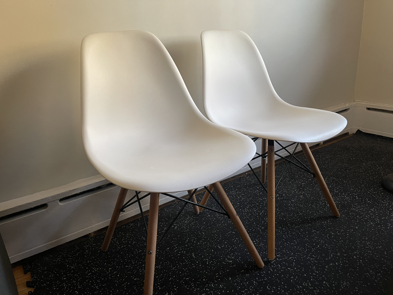 Six Dinning Chairs - photo 3