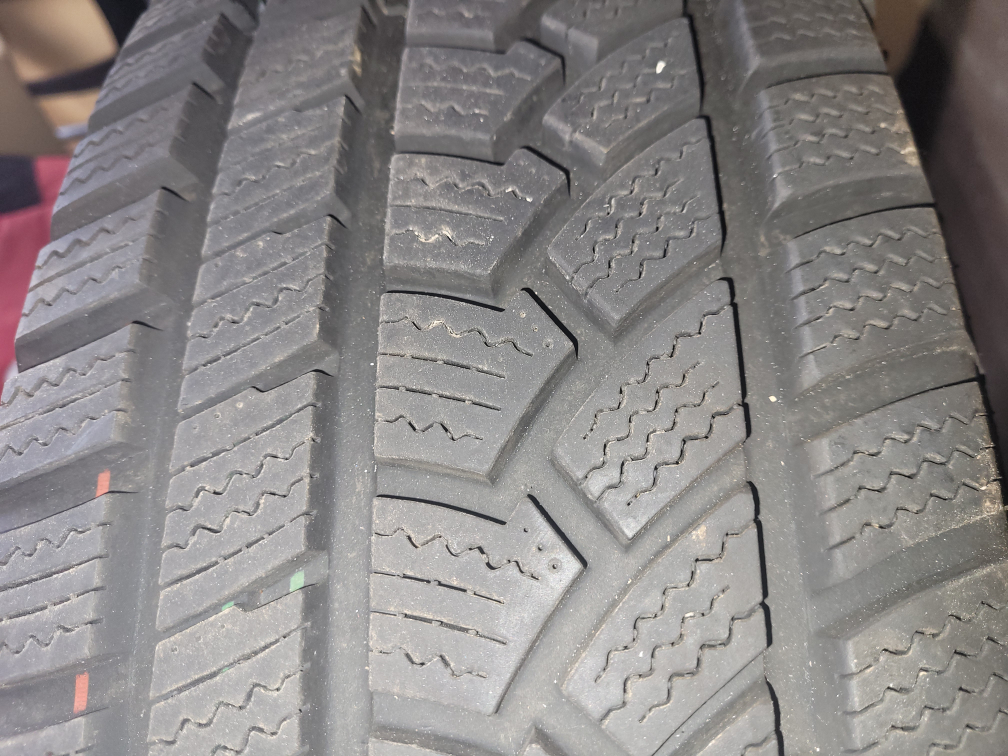 4 Winter tires without rims 225/65 R17 - photo 3