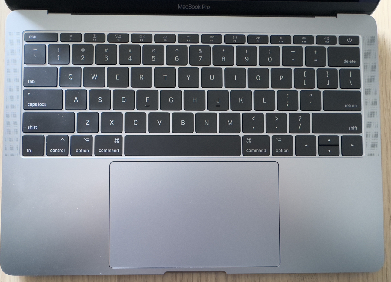 MacBook Pro 13-inch, 2017, Two Thunderbolt 3 Ports - photo 3