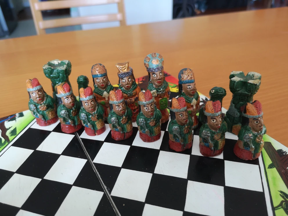 Handmade Chess Game image indicator(2)