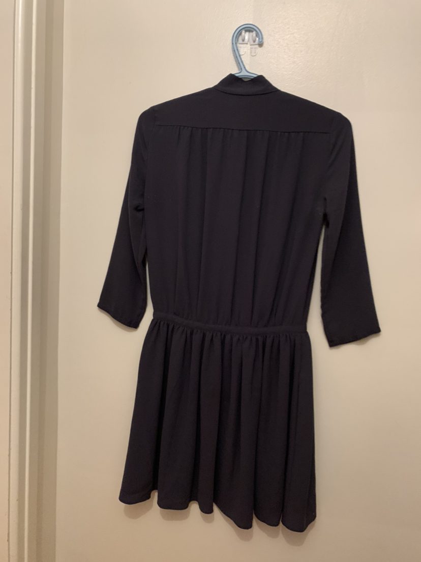 Aritzia Wilfred Dress image indicator(2)