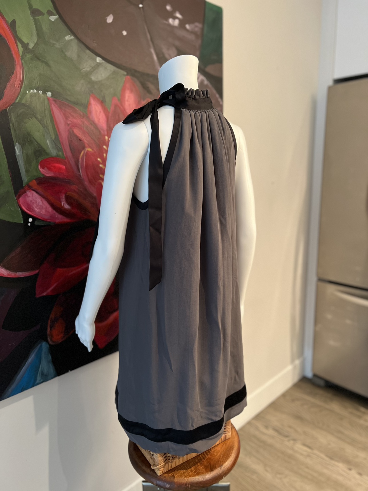 Dress - chiffon style, size S. NEW image indicator(2)