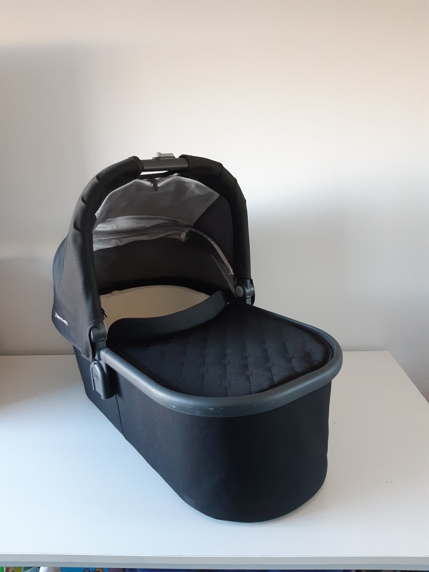Uppababy bassinet, excellent condition, UV protection, 0-6 mths - photo 2