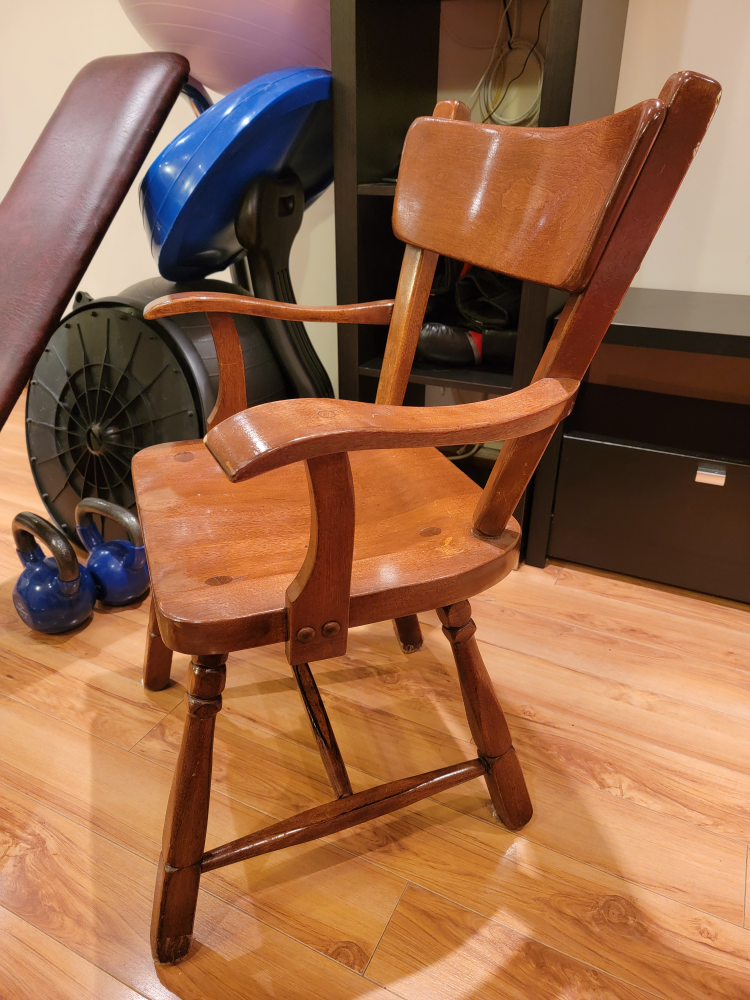 Wooden chair - photo 2
