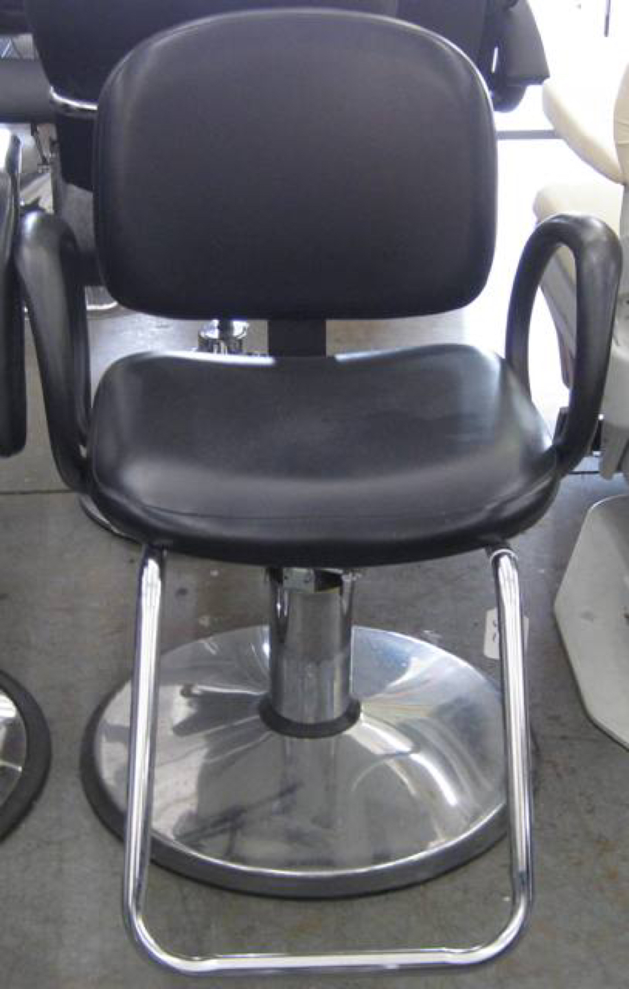 Contemporary Barbers Chair thumbnail