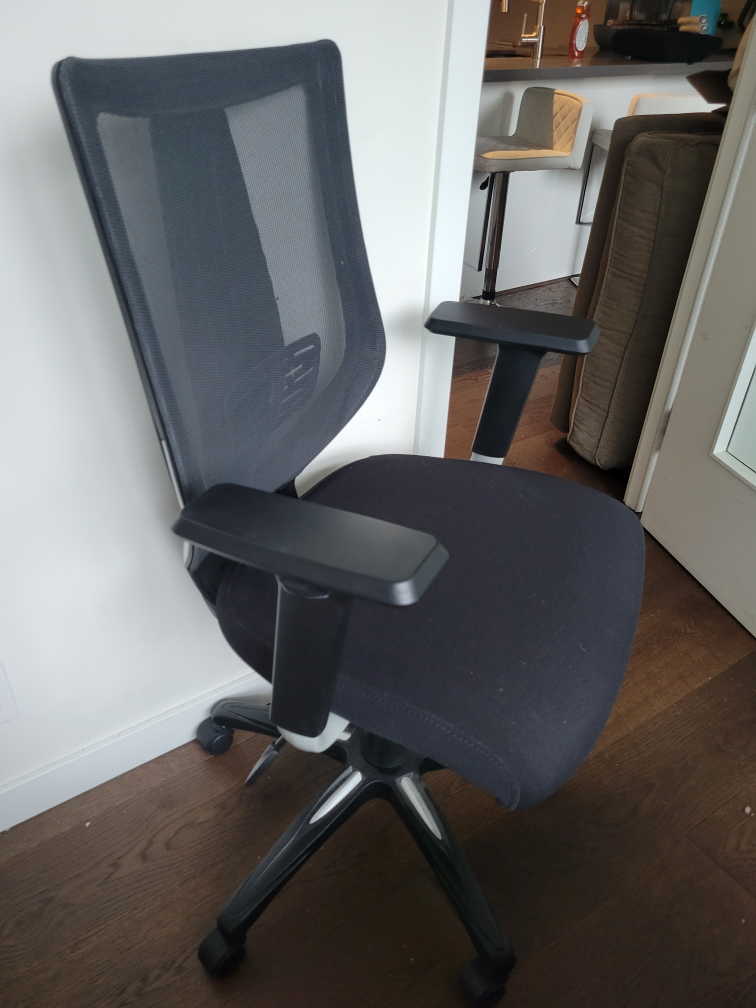 Adjustable office chair - photo 3