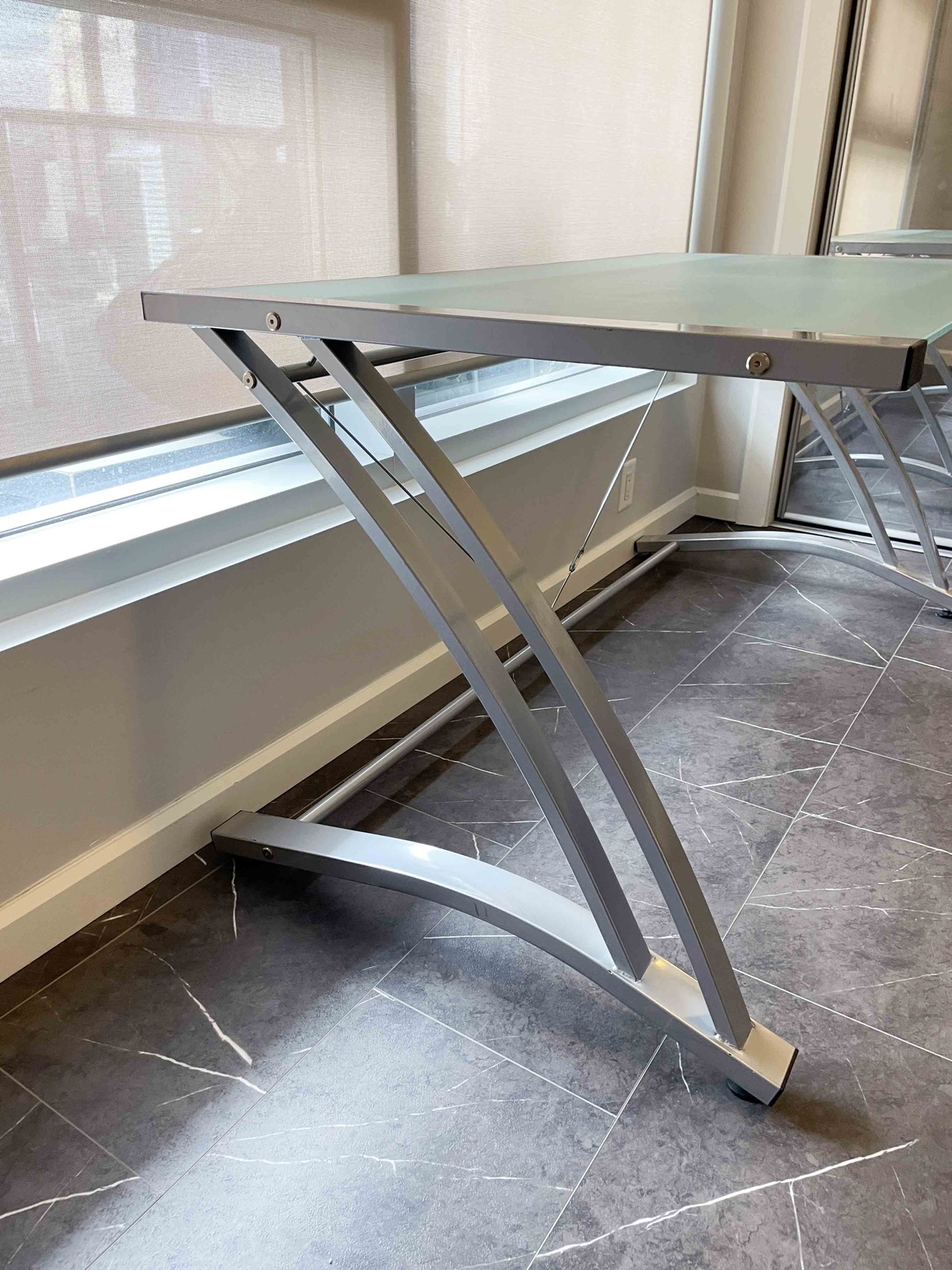Glass desk - photo 3