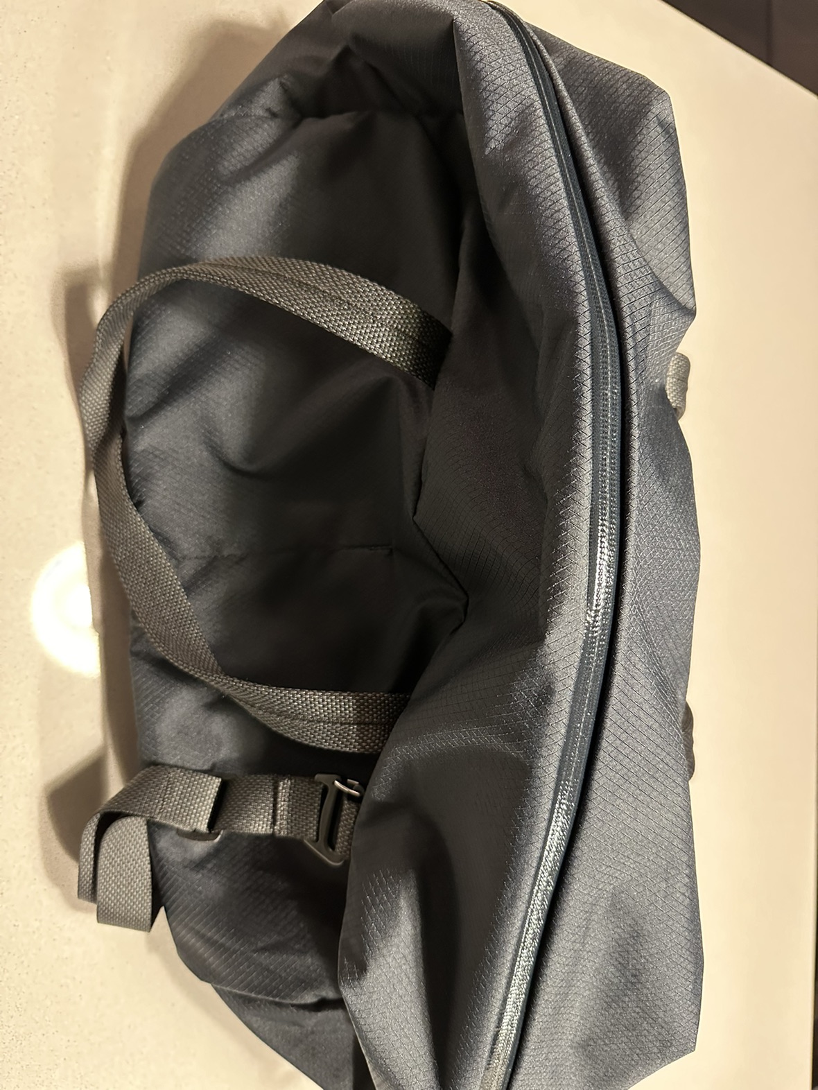 Bellroy Lite Duffel (Shadow Black) - photo 2