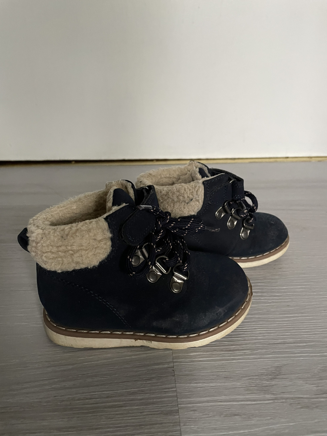 Stylish toddler boy blue suede boots size 6