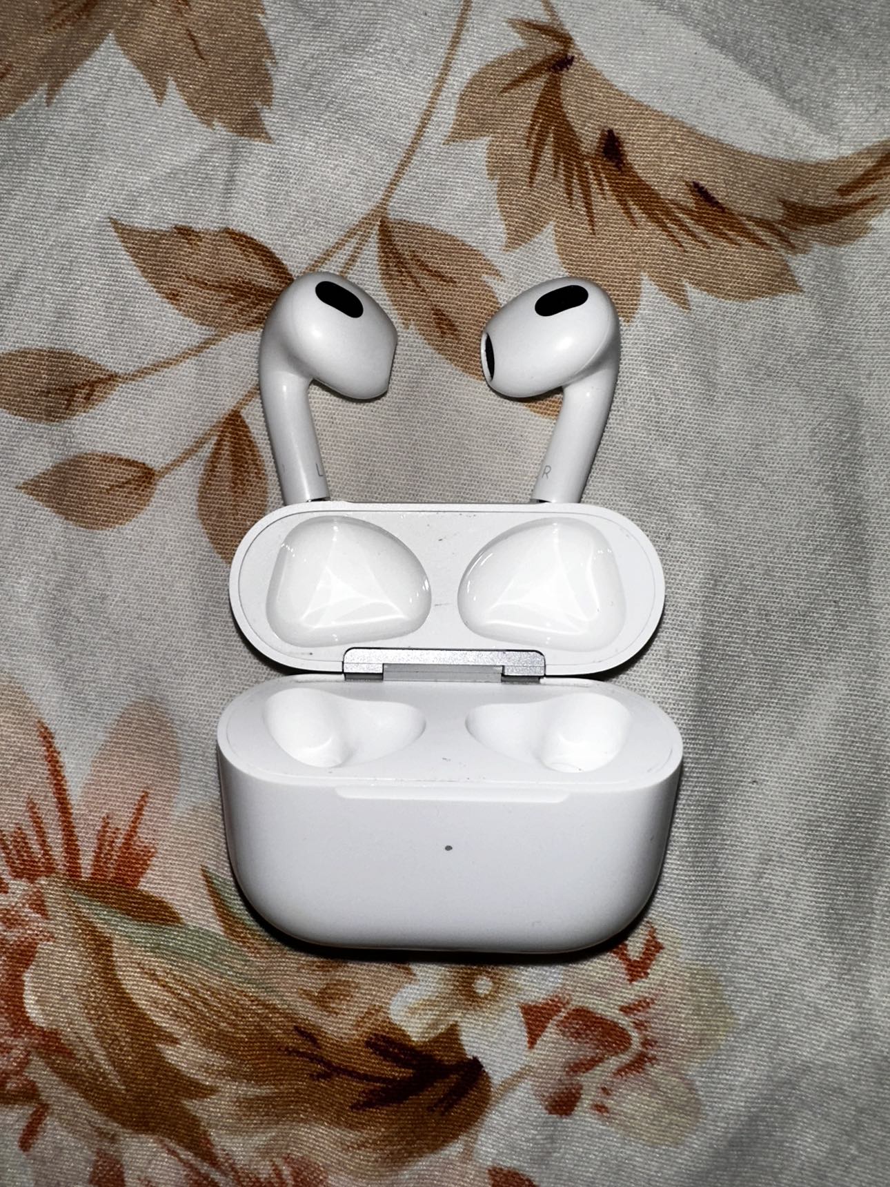 AirPods 3rd Generation - photo 4