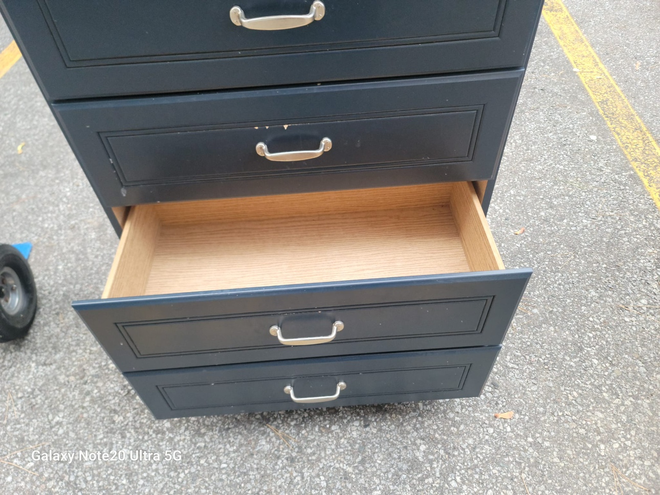 Dresser chest size 32X16H48 inch - photo 5