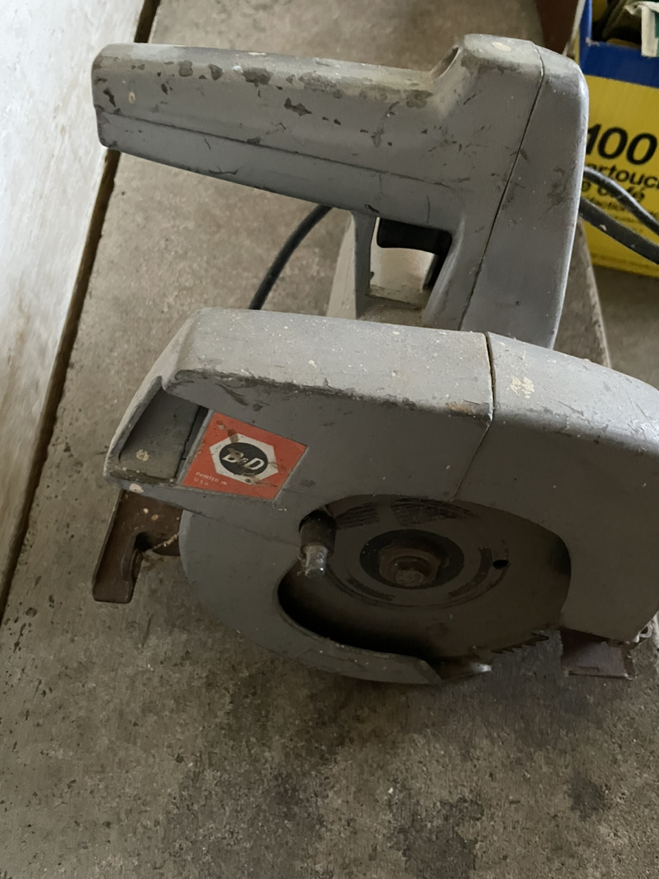 Black and decker circular saw - photo 2