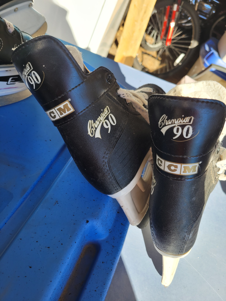 boys skates size 1 & 3 - photo 2