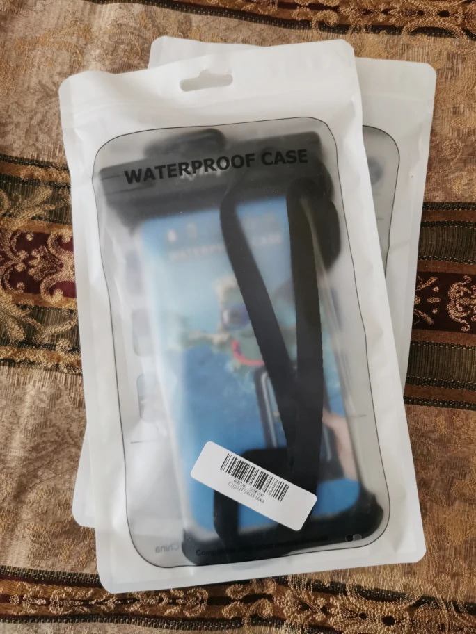 waterproof phone pocket thumbnail