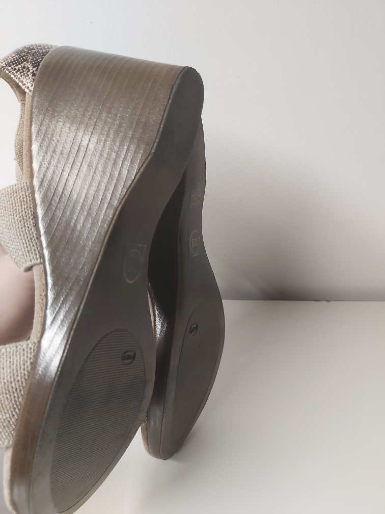 BARCELONA COLLECTIVE tan wedges, size 8.5 image indicator(6)