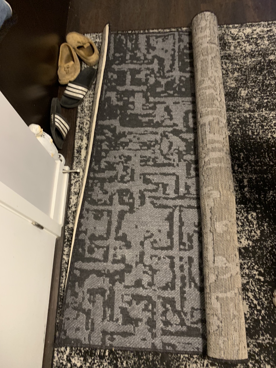 Area rug thumbnail