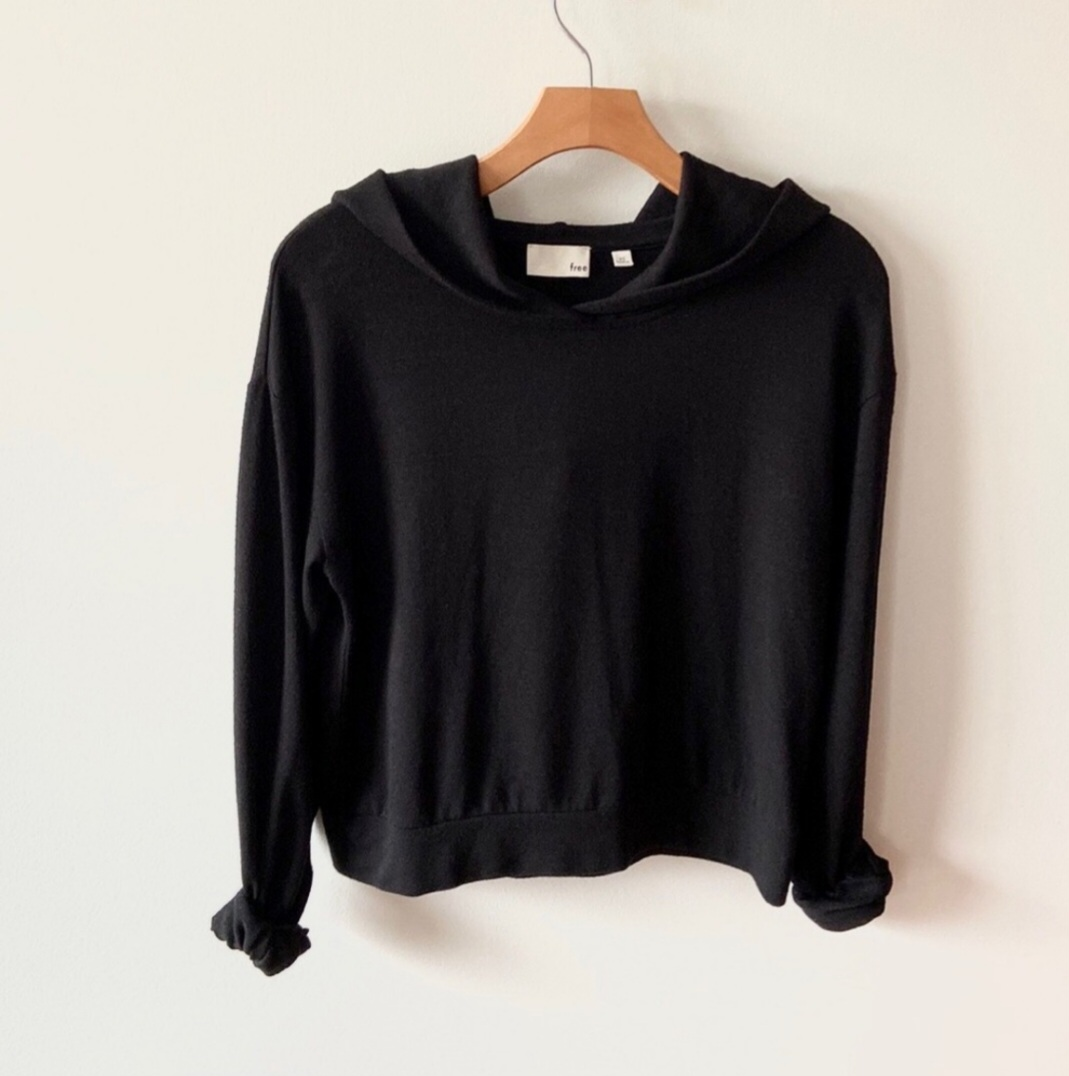 Aritzia Wilfred Free hooded top image indicator(2)