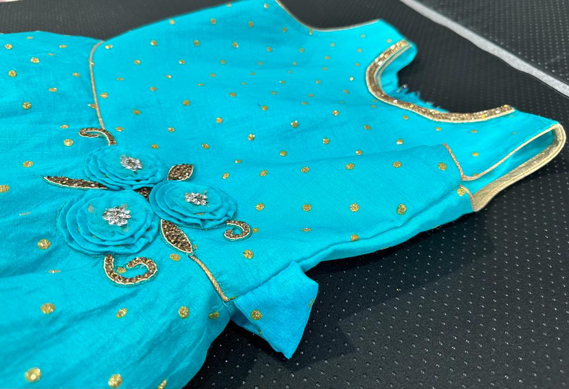 Girls party wear dress - photo 2