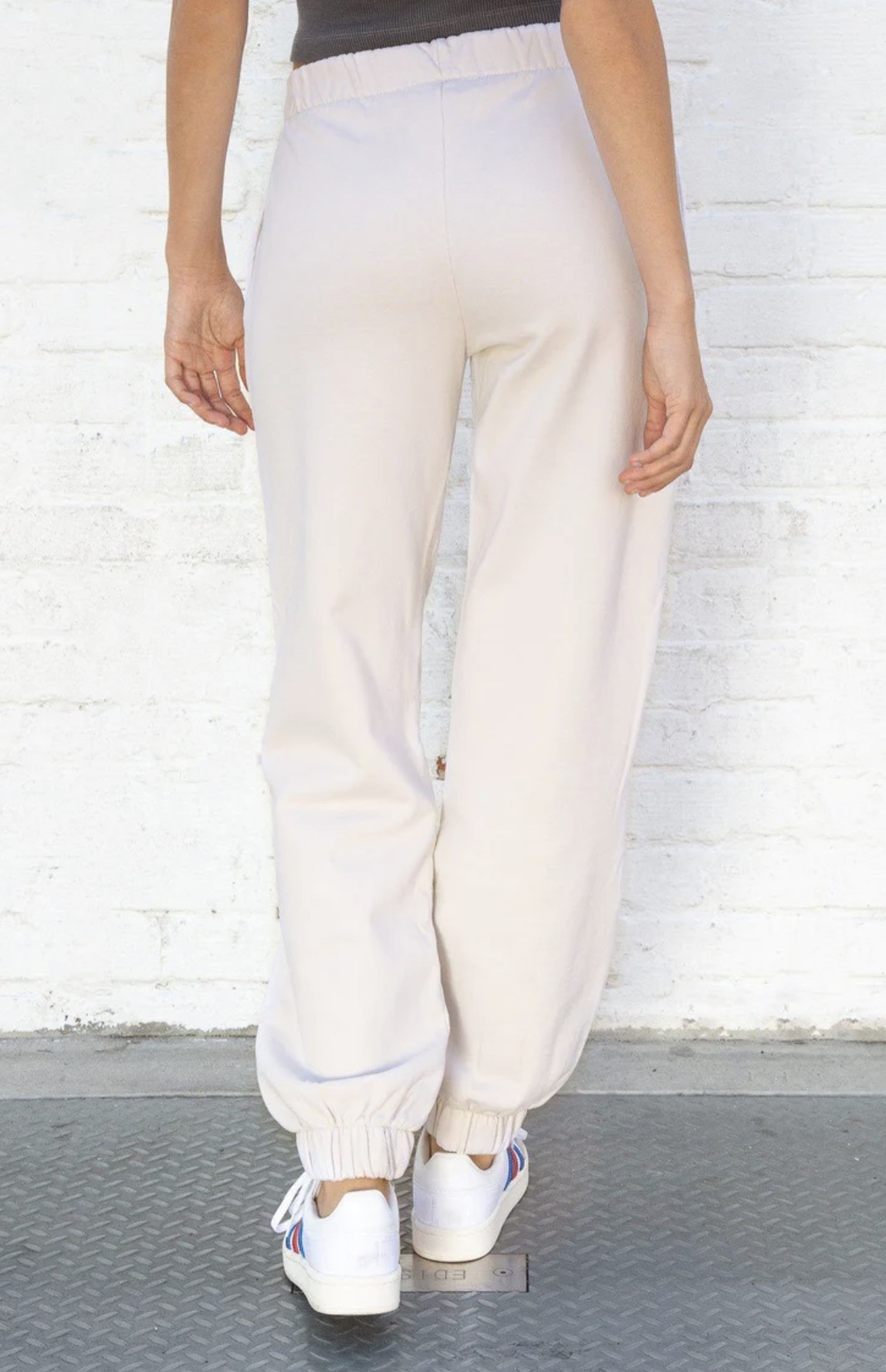 Brandy Melville Rosa Sweatpants in White / Light beige - photo 3